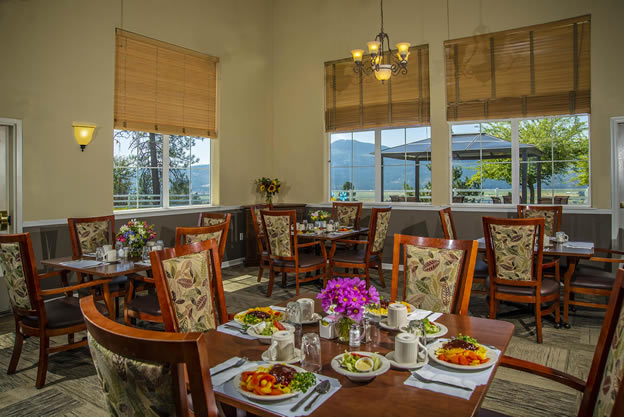 Parkview Senior Living dining area